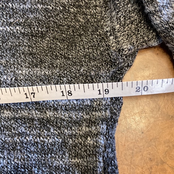 PrAna wrap back top - Picture 6 of 6